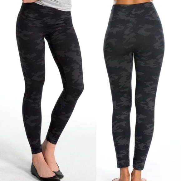 NWT Spanx Seamless Camo Leggings